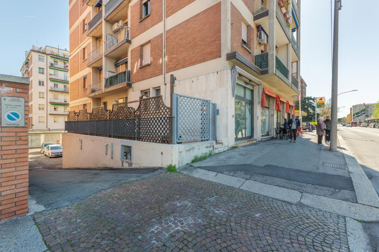 San Donato Fiere Essential Apartment W/Parking Bologna Exterior foto